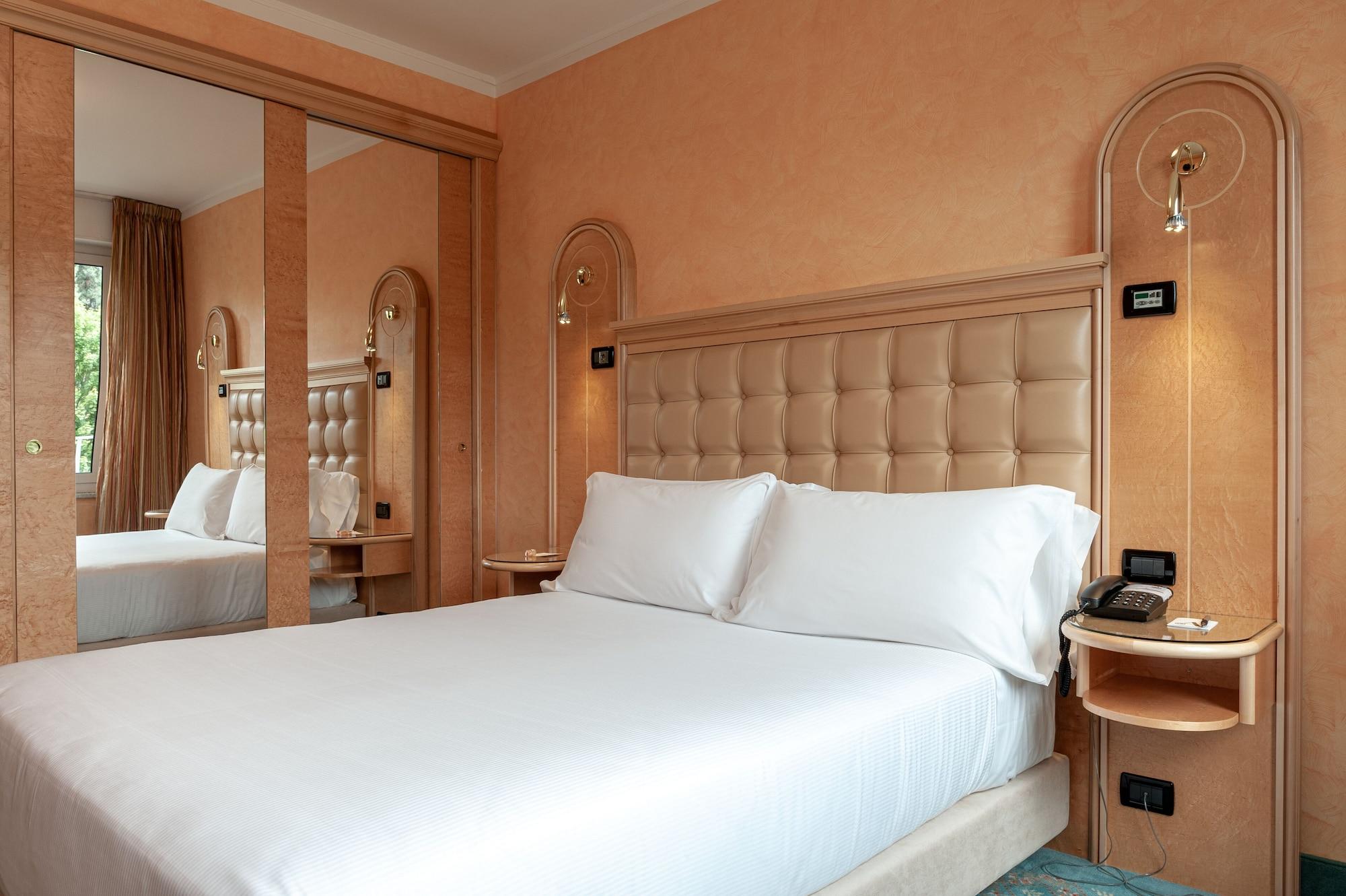 Agora' Palace Hotel Биелла Экстерьер фото