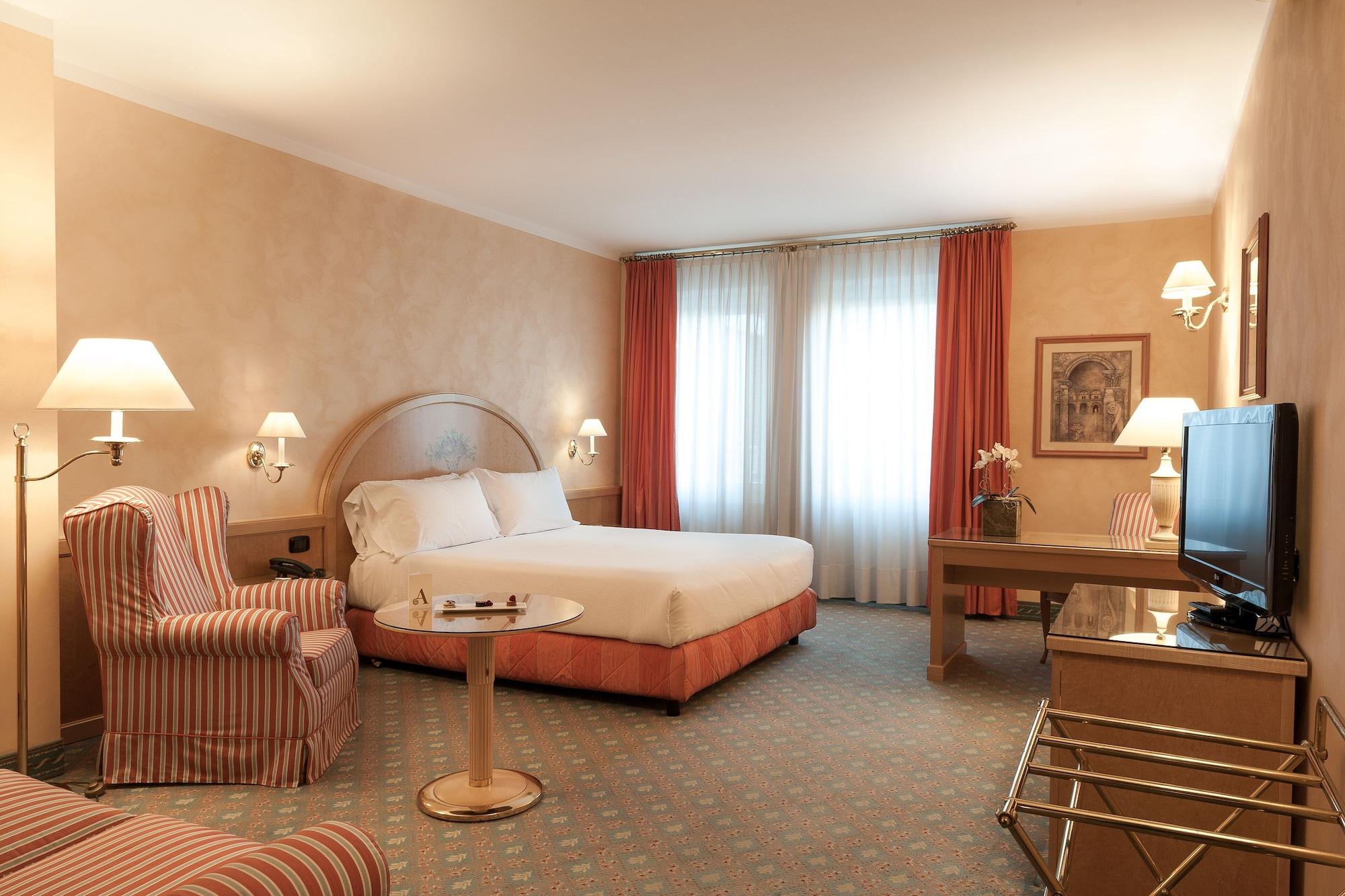 Agora' Palace Hotel Биелла Экстерьер фото
