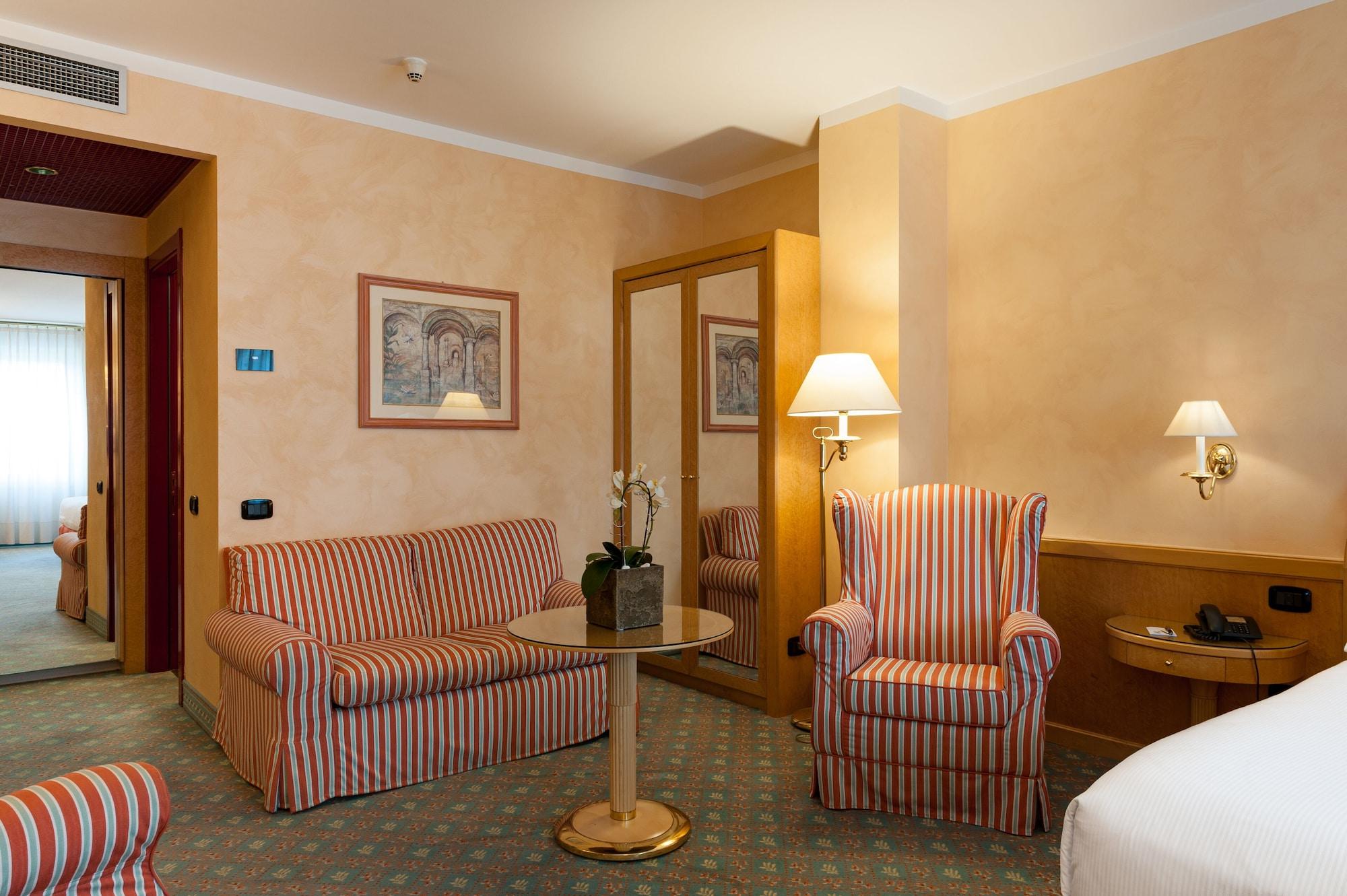 Agora' Palace Hotel Биелла Экстерьер фото