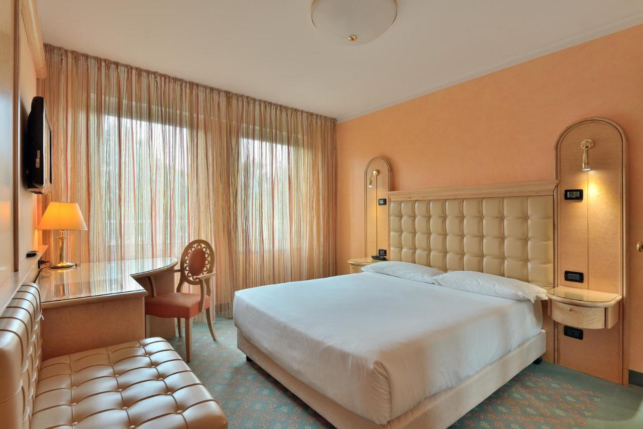 Agora' Palace Hotel Биелла Экстерьер фото
