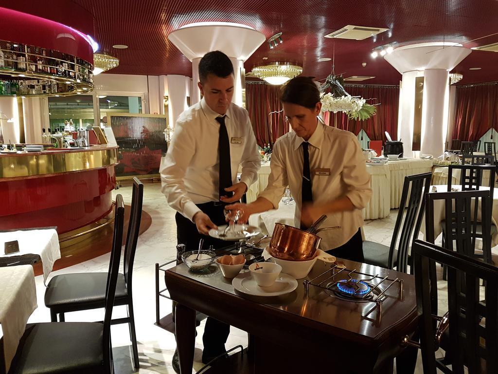 Agora' Palace Hotel Биелла Экстерьер фото